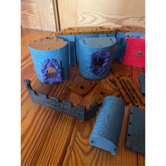 Fisher Price Imaginext Medieval Battle Castle Playset - Picture 3 of 6